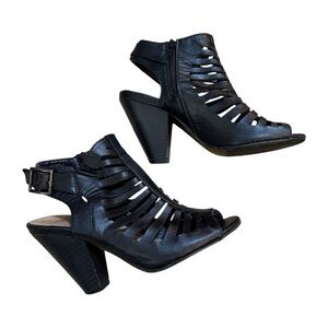 Bonnivel Black Cutout Strappy Heeled Sandals